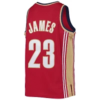 Jeunesse Mitchell & Ness LeBron James Wine Cleveland Cavaliers 2003-04 Hardwood Classics Swingman Jersey