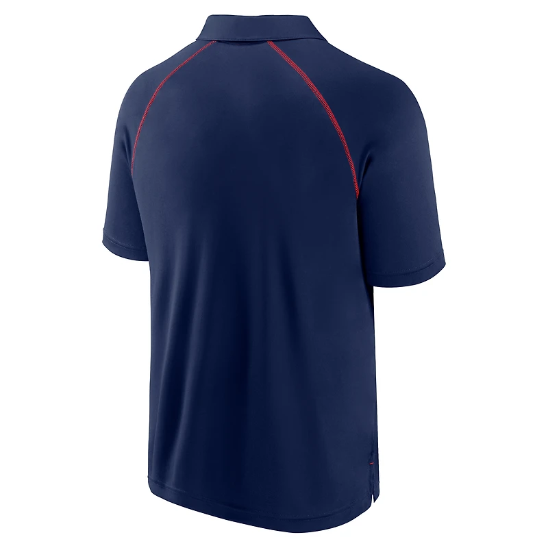 Polo raglan Strong Alone des Cleveland Guardians Fanatics pour hommes, bleu marine