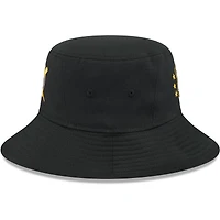 Bob New Era noir pour hommes des Cleveland Guardians 2024 Armed Forces Day