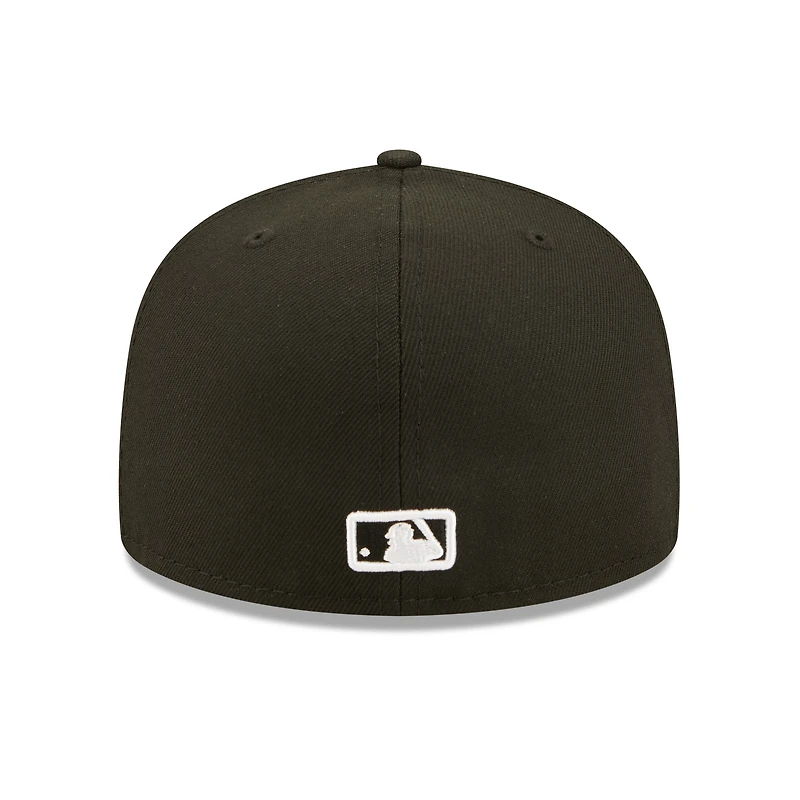 Men's New Era Black Cleveland Guardians Team Logo 59FIFTY Fitted Hat