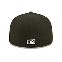 Men's New Era Black Cleveland Guardians Team Logo 59FIFTY Fitted Hat