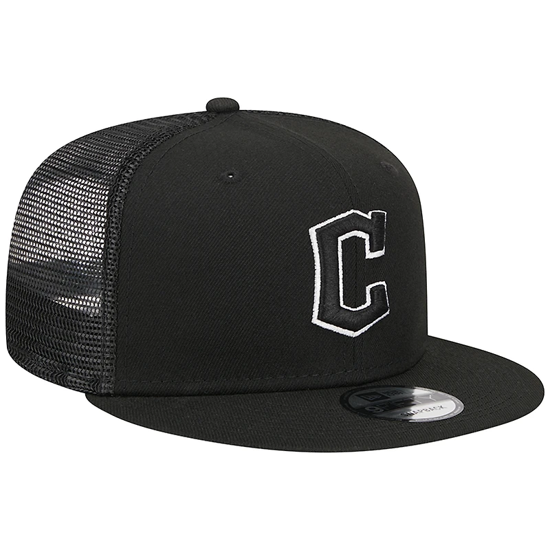 Men's New Era Black Cleveland Guardians Trucker 9FIFTY Snapback Hat