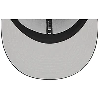 Men's New Era Black Cleveland Guardians Trucker 9FIFTY Snapback Hat