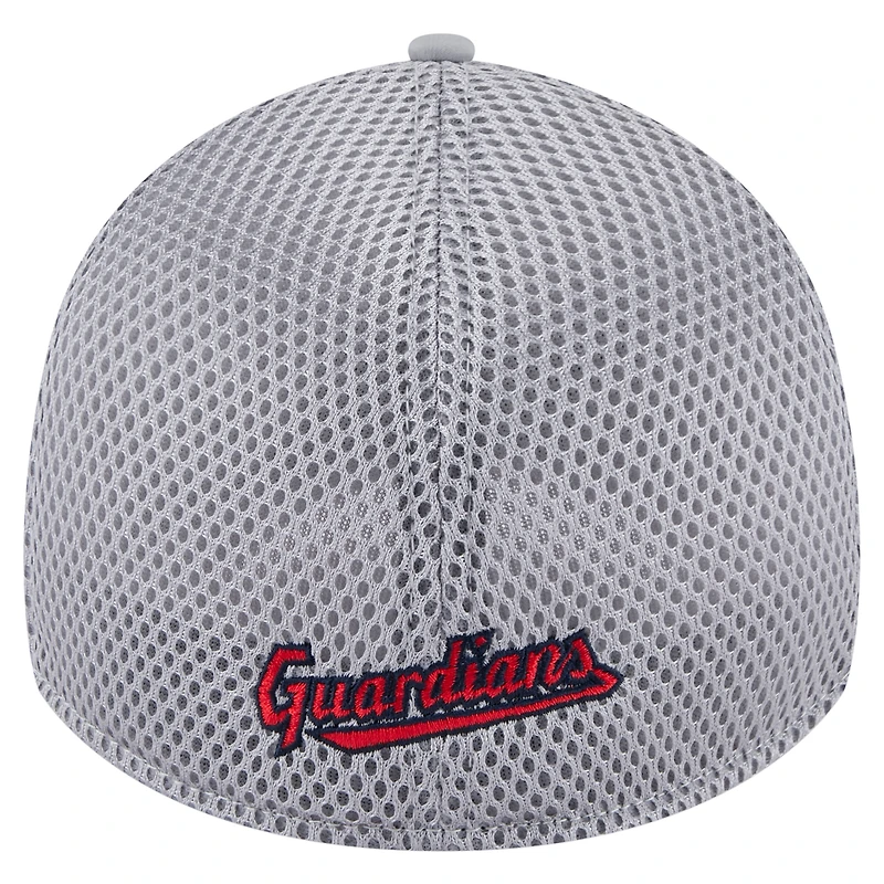 Men's New Era  Gray Cleveland Guardians Linear 39THIRTY Flex-Fit Hat