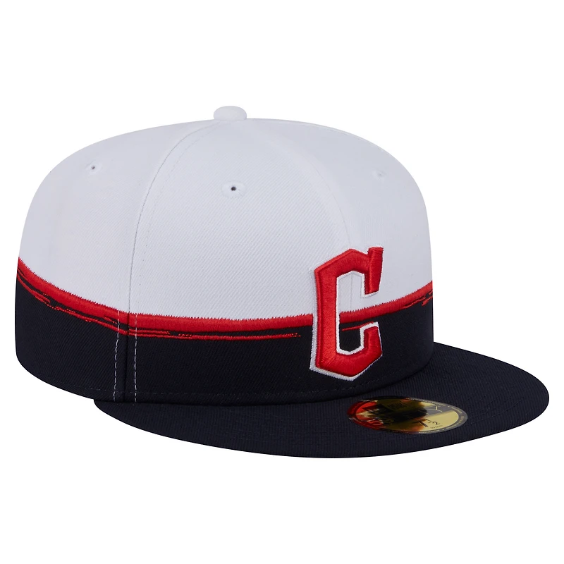 Casquette ajustée New Era 59FIFTY Paint Stroke bleu marine/blanc pour homme des Cleveland Guardians