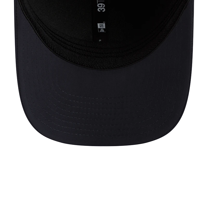 Men's New Era  Navy Cleveland Guardians 2026 Clubhouse M-Crown 39THIRTY Flex Hat