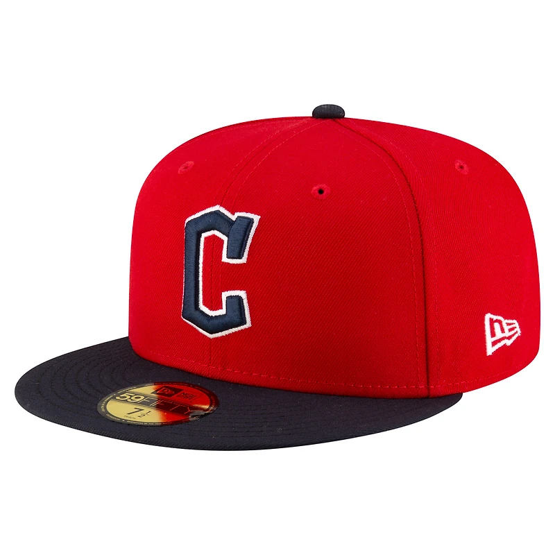 Casquette ajustée On Field 59FIFTY Cleveland Guardians rouge/noir pour homme de la collection authentique New Era