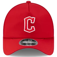 Casquette trucker ajustable New Era rouge Cleveland Guardians 2026 pour homme, modèle Apex 9FORTY.