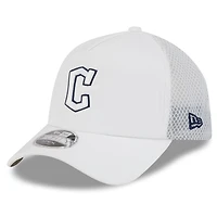 Men's New Era Cleveland Guardians 2026 Batting Practice Apex 9FORTY Adjustable Trucker Hat