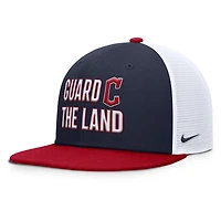 Casquette Snapback Nike Cleveland Guardians Pro Trucker bleu marine pour homme