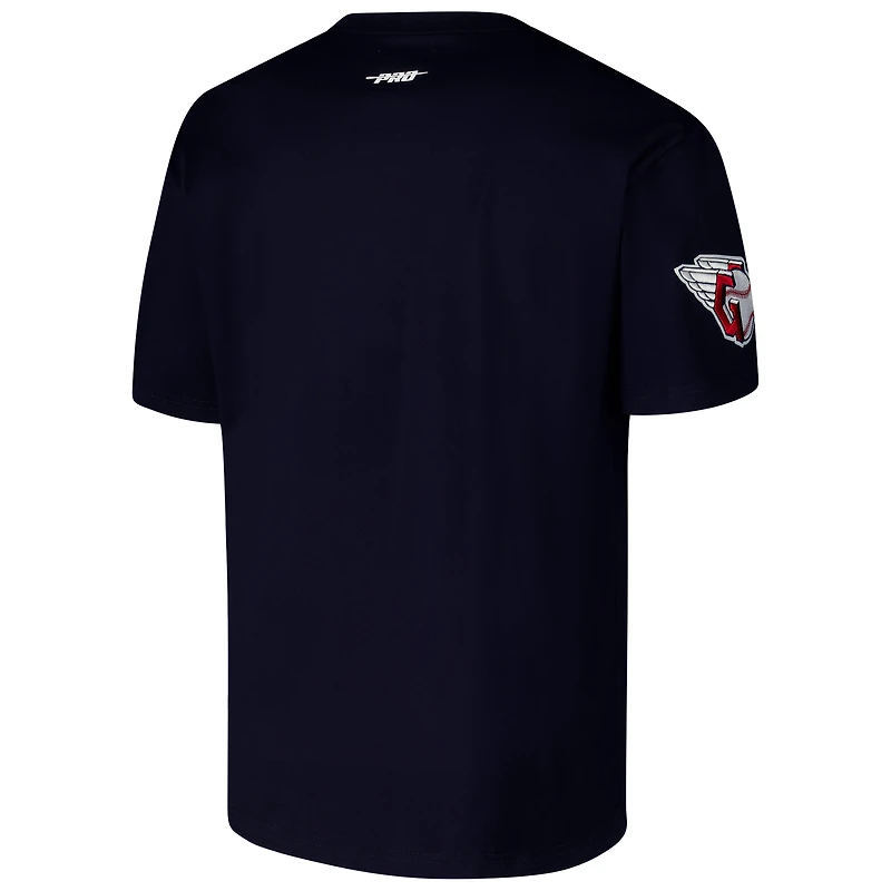 T-shirt à épaules tombantes Turn It Up Pro Standard bleu marine pour homme des Cleveland Guardians