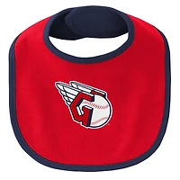 Lot de trois bavoirs et chaussons pour nouveau-nés bébés bleu marine/rouge Cleveland Guardians Little Champ