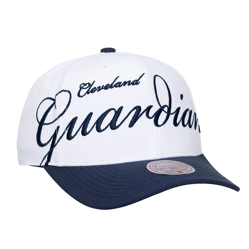 Casquette unisexe Mitchell & Ness blanche/marine Cleveland Guardians XL Script Pro Crown ajustable