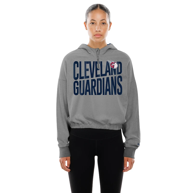 Sweat à capuche court bandes et fermeture éclair quart de tour New Era gris chiné Cleveland Guardians Reversed Out French Terry pour femme