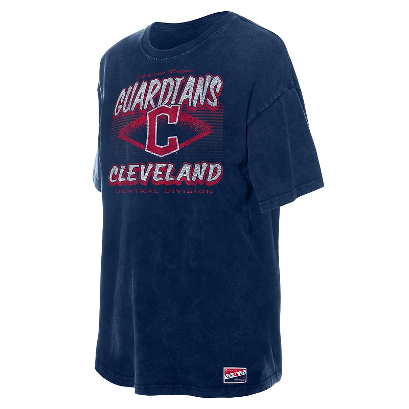 T-shirt oversize bleu marine Cleveland Guardians pour femme New Era à délavage minéral