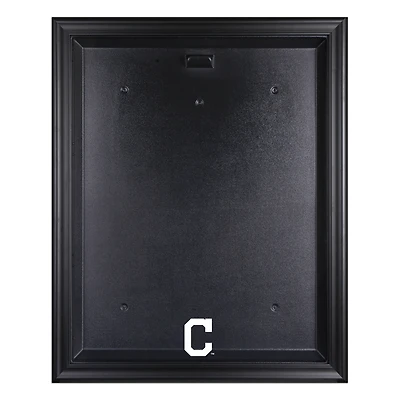 Vitrine de présentation du maillot avec logo encadré noir des Cleveland Indians