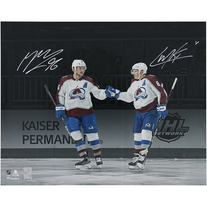 Photographie autographiée de célébration double de 16" x 20" de Cale Makar et Mikko Rantanen Colorado Avalanche