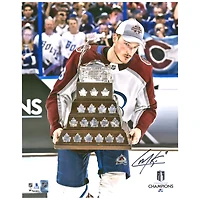 Photographie autographiée de Cale Makar, champion de la Coupe Stanley 2022, 16" x 20" Raising Conn Smythe