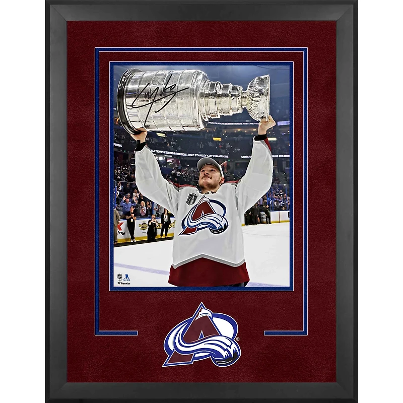 Photographie encadrée de luxe autographiée par Cale Makar Colorado Avalanche, champion de la Coupe Stanley 2022, 16" x 20"