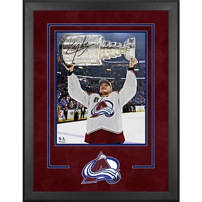 Photographie encadrée de luxe autographiée par Cale Makar Colorado Avalanche, champion de la Coupe Stanley 2022, 16" x 20"