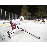 Photo de Cale Makar (Colorado Avalanche), sans contrat pour 2021, prise en extérieur au lac Tahoe.