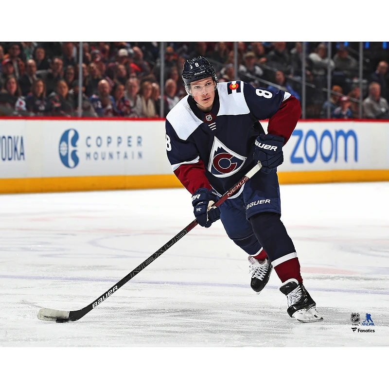Photographie du maillot alternatif non signé de la marine Cale Makar Colorado Avalanche
