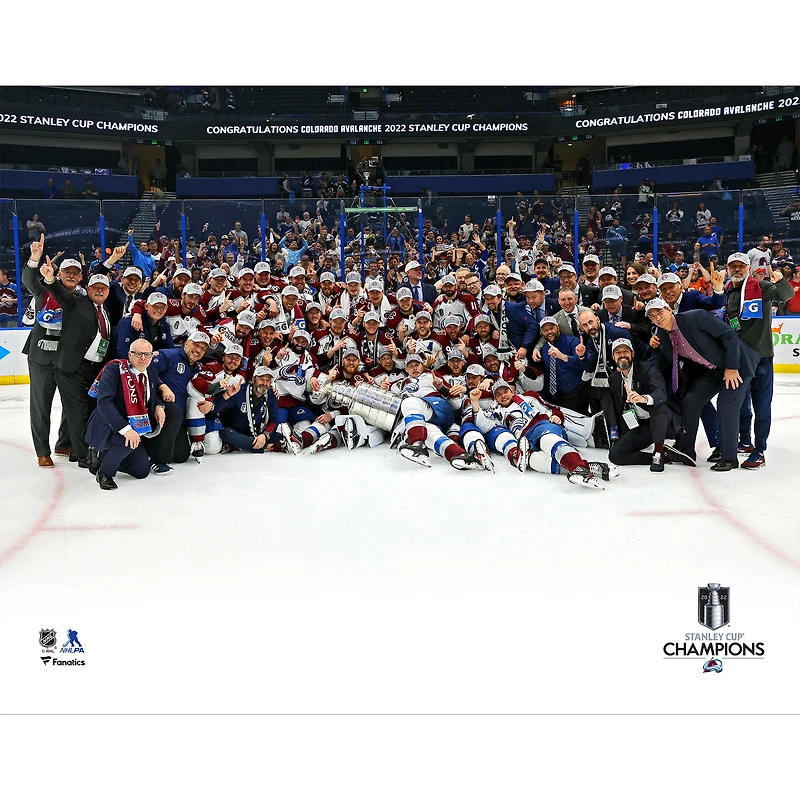 Photographie non signée de l'équipe championne la Coupe Stanley 2022 l'Avalanche du Colorado