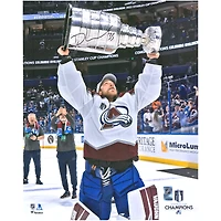 Photographie autographiée de Darcy Kuemper, champion de la Coupe Stanley 2022, 16" x 20"