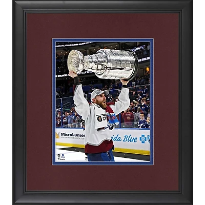 Photographie encadrée autographiée de Devon Toews, champion de la Coupe Stanley 2022