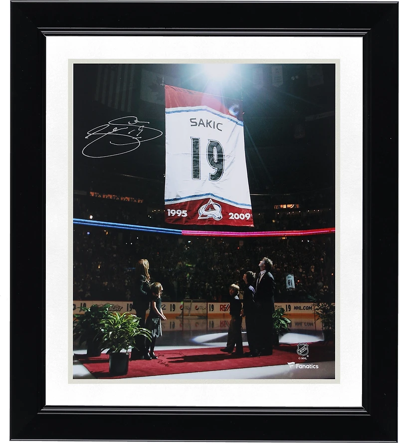 Joe Sakic Colorado Avalanche Autographed 8" x 10" Jersey Retirement Ceremony Photograph