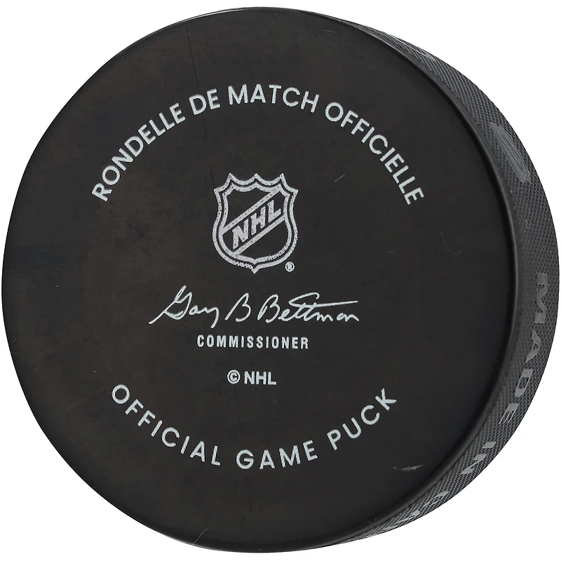 Rondelle de match officielle autographiée par Joe Sakic, Colorado Avalanche, avec inscription « HOF 2012 ».
