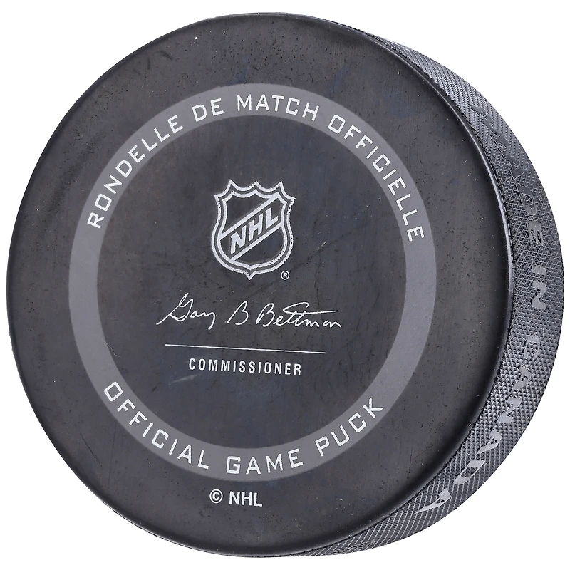 Rondelle de match officielle autographiée par J.T. Compher Colorado Avalanche 2022