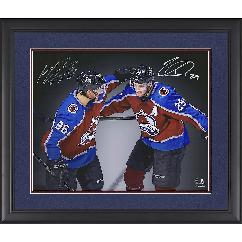 Mikko Rantanen et Nathan MacKinnon Colorado Avalanche Photographie encadrée multi-signée 40,6 x 50,8 cm