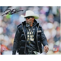 Photo dédicacée du chapeau de cowboy 8" x 10" de Deion Sanders des Colorado Buffaloes sur la ligne de touche