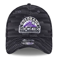 Men's New Era Black Colorado Rockies 2025 MLB Clubhouse 39THIRTY Flex Hat