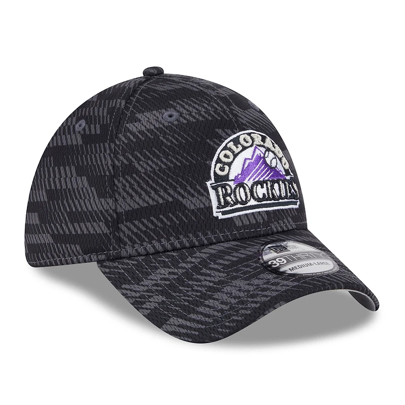 Men's New Era Black Colorado Rockies 2025 MLB Clubhouse 39THIRTY Flex Hat