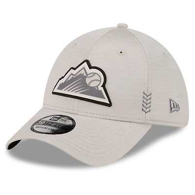 Casquette flexible New Era Colorado Rockies 2024 Clubhouse 39THIRTY pour hommes