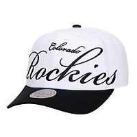 Casquette unisexe Mitchell & Ness blanche et noire Colorado Rockies XL Script Pro Crown ajustable
