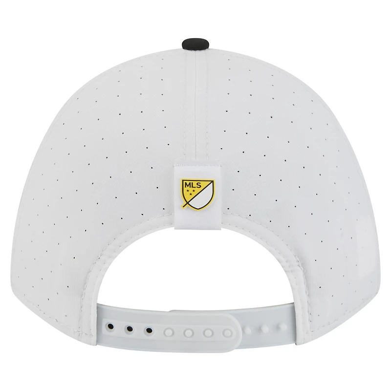 Casquette ajustable New Era blanche Columbus Crew 2026 MLS Kick Off 9FORTY M-Crown A-Frame pour homme