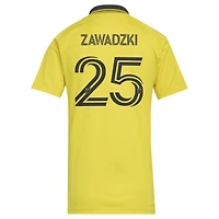 Maillot réplique adidas Sean Zawadzki jaune Columbus Crew 2026 « Conçu pour l'excellence » femme