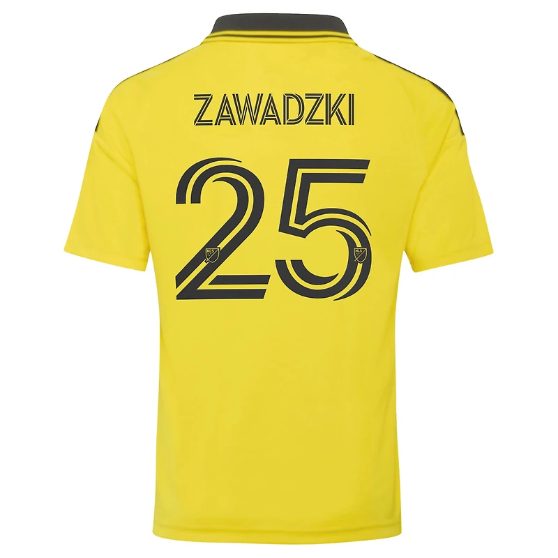 Maillot réplique adidas Sean Zawadzki jaune Columbus Crew 2026 « Conçu pour l'excellence » jeunes