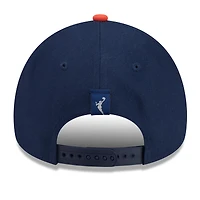 Casquette unisexe New Era bleu marine/orange Connecticut Sun WNBA Tip-Off 2026 avec badge métallique et monture en A, modèle 9FORTY ajustable