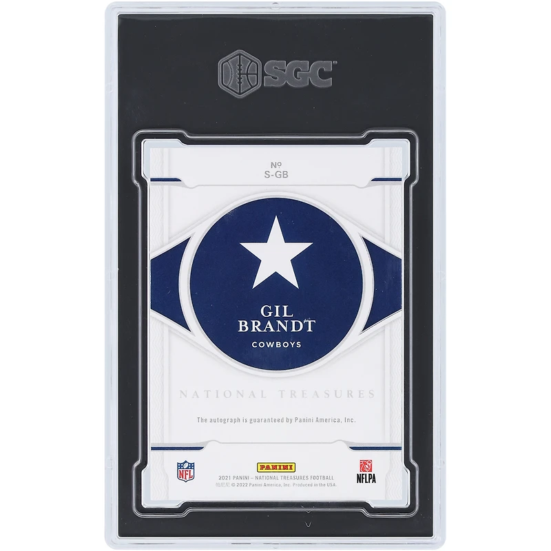 Carte autographiée de Gil Brandt (Dallas Cowboys) 2021 Panini National Treasures Emerald Signatures #S-GB #2/5 authentifiée par SGC (n° 9) avec inscription « HOF 19 ».