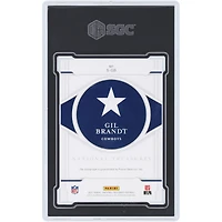 Carte autographiée de Gil Brandt (Dallas Cowboys) 2021 Panini National Treasures Emerald Signatures #S-GB #2/5 authentifiée par SGC (n° 9) avec inscription « HOF 19 ».