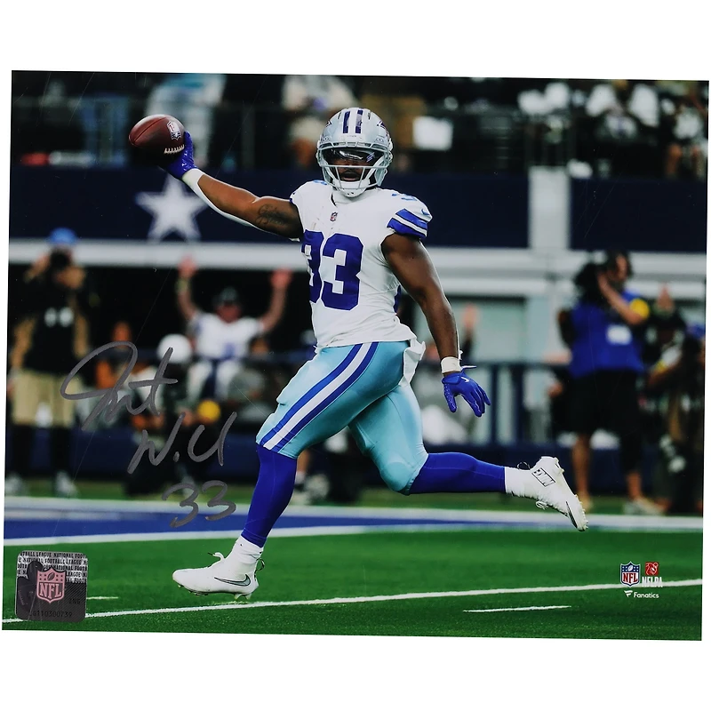 Photo de Javonte Williams (Dallas Cowboys) dédicacée (8 x 10 pouces) lors d'un touchdown
