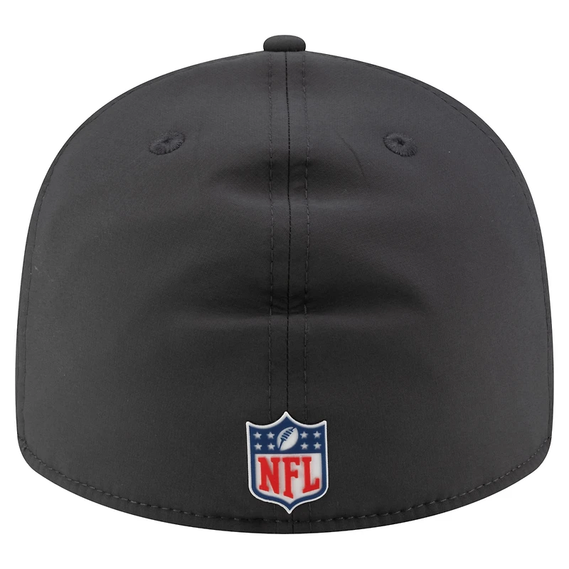 Casquette ajustée New Era 59FIFTY pour homme, couleur anthracite, Dallas Cowboys 2025 Sideline, modèle rétro temps froid.
