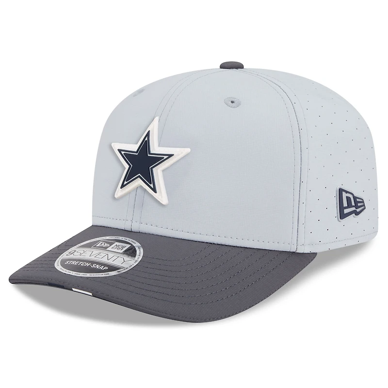 Casquette ajustable 9SEVENTY pour homme New Era gris/graphite Dallas Cowboys 2025 NFL Training Camp