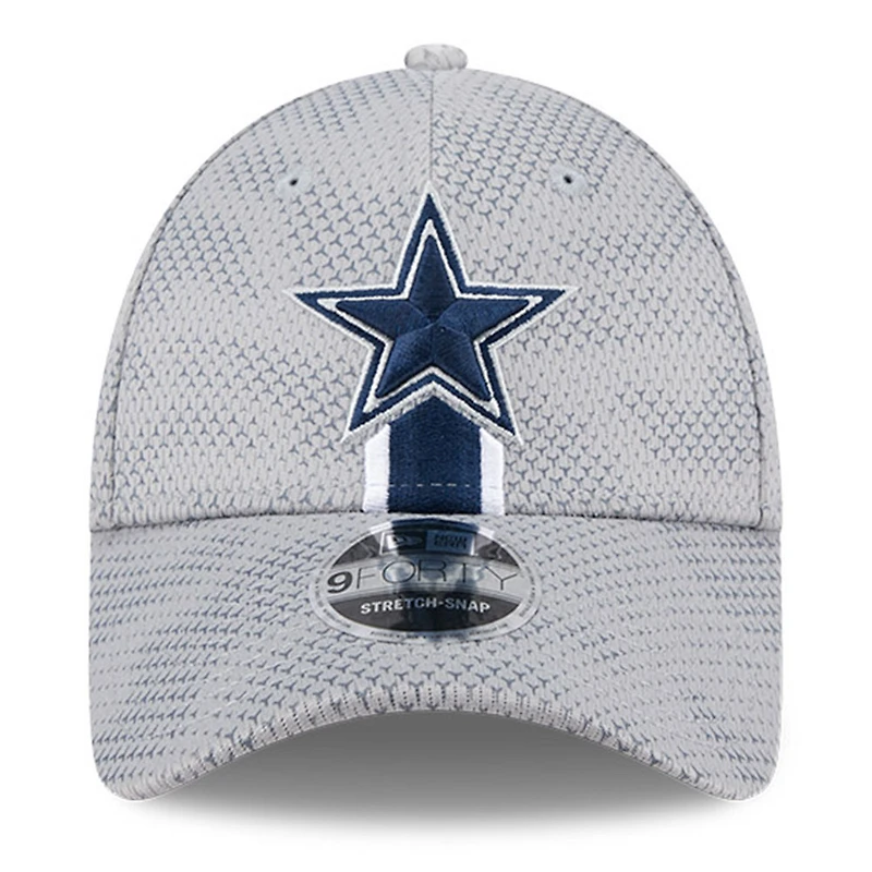 Casquette extensible à boutons-pression Dallas Cowboys 2024 Sideline 9FORTY de New Era pour homme, gris