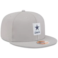 Casquette ajustée 59FIFTY Sideline 2025 des Cowboys de Dallas New Era pour homme, grise