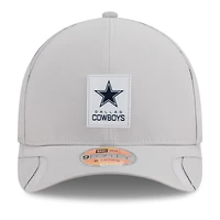 Casquette ajustable 9FORTY Sideline 2025 des Cowboys de Dallas New Era pour homme, grise